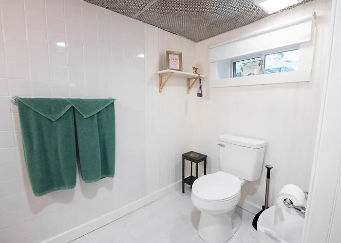 The At Robinhood Apartment