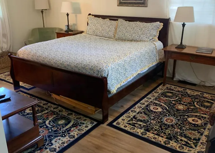 The At Robinhood Apartment