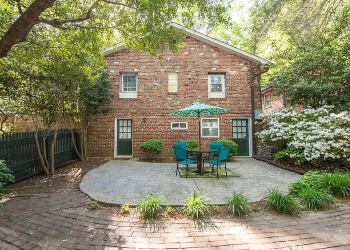 The At Robinhood Apartment Winston-Salem